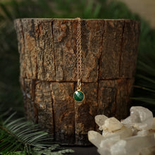 Load image into Gallery viewer, emerald love necklace
