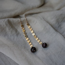 Load image into Gallery viewer, garnet + gold disk danglers