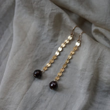 Load image into Gallery viewer, garnet + gold disk danglers