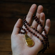 Load image into Gallery viewer, rosewood + tigers eye mala