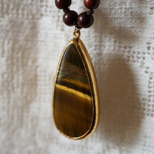 Load image into Gallery viewer, rosewood + tigers eye mala