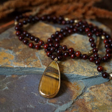 Load image into Gallery viewer, rosewood + tigers eye mala