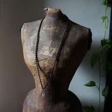 Load image into Gallery viewer, garnet + buddha mala