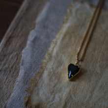 Load image into Gallery viewer, black heart necklace