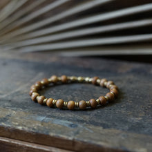 Load image into Gallery viewer, sandalwood bracelet