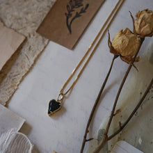 Load image into Gallery viewer, black heart necklace