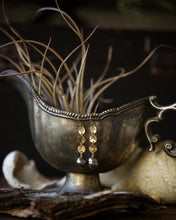 Load image into Gallery viewer, earrings: radiance