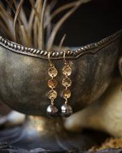 Load image into Gallery viewer, earrings: radiance