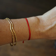 Load image into Gallery viewer, red string bracelet