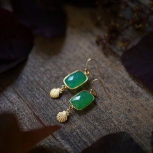 Load image into Gallery viewer, chrysoprase + seashell earrings