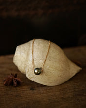 Load image into Gallery viewer, floating tahitian pearl