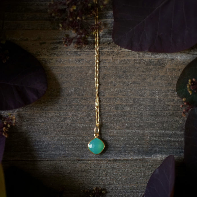 chrysoprase cushion on gold