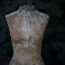 Load image into Gallery viewer, chrysoprase cushion on gold