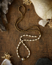 Load image into Gallery viewer, love beads: luster