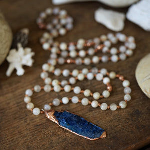 the moon and the sea mala