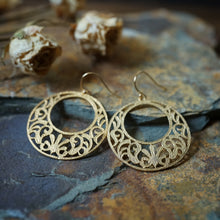 Load image into Gallery viewer, small filigree circle earrings