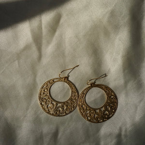 small filigree circle earrings