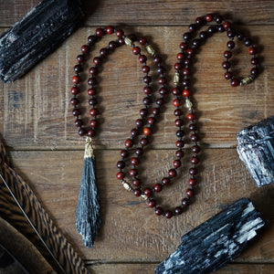 rosewood + black kyanite mala