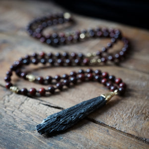 rosewood + black kyanite mala