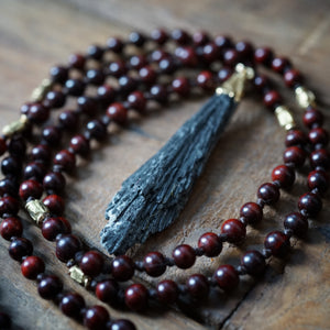 rosewood + black kyanite mala