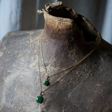 Load image into Gallery viewer, emerald love necklace