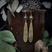 Load image into Gallery viewer, pyrite + hammered teardrop earrings