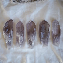 Load image into Gallery viewer, large amethyst points